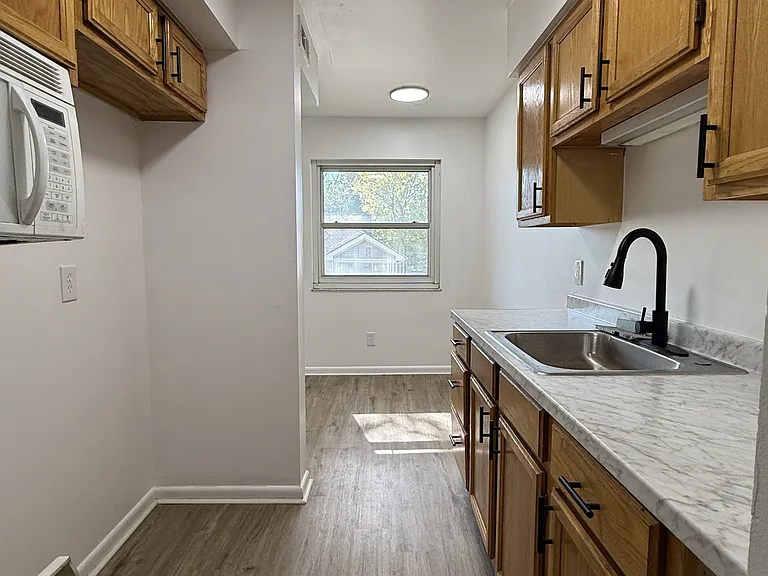 619 Willow St — Photo 3