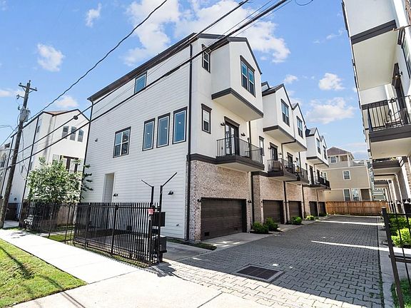 2nd image of 1114 W 15th 1/2 St #A