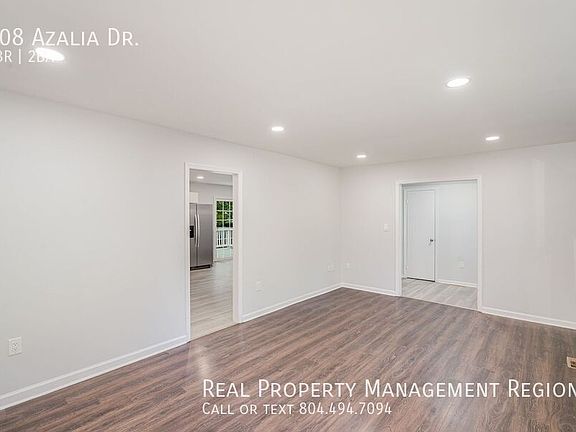 3rd image of 308 Azalia Dr