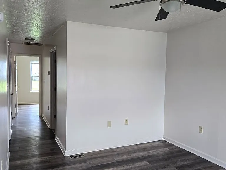 303 Clearwater Way — Photo 2