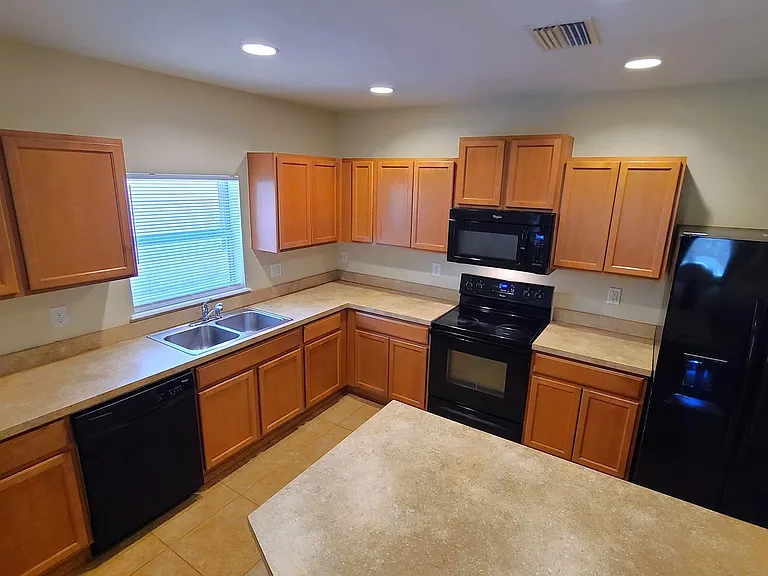 4718 Chatterton Way — Photo 14