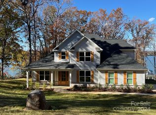 8842 Lynn Parker Ln, Charlotte, NC 28208