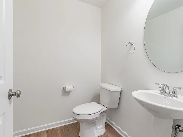 158 High Pointe Dr — Photo 13