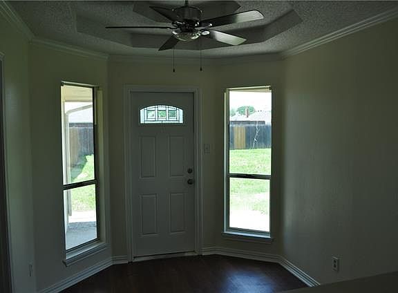 3rd image of 4007 Blossom Dr