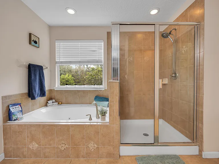 762 Battersea Dr — Photo 14