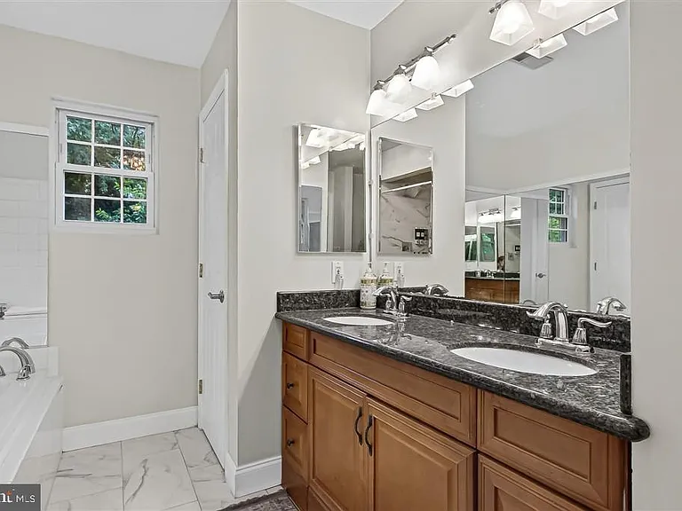 1800 N Quantico St — Photo 20