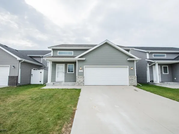 2732 11th St W, West Fargo, ND 58078