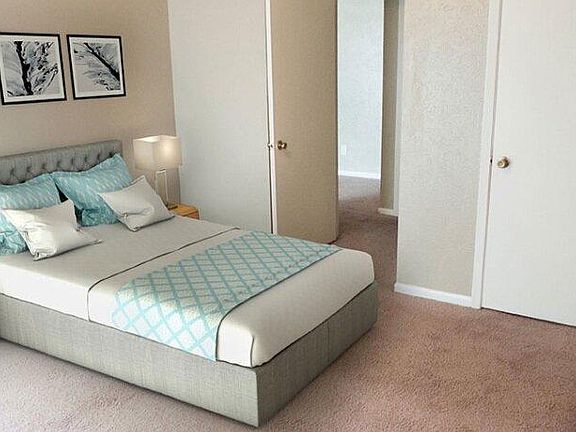 3rd image of 1301 Northwood Blvd APT 240