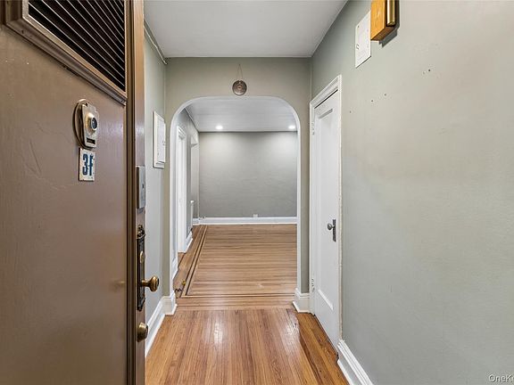 5th image of 475 Bronx River Road #3F