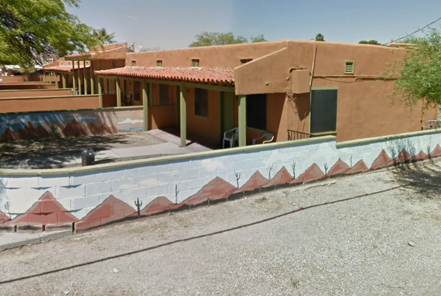 115 E Alturas St — Photo 3