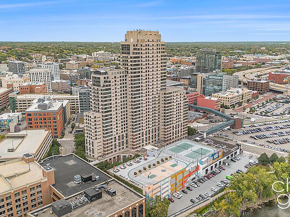 5th image of 60 Campau Cir NW #2308