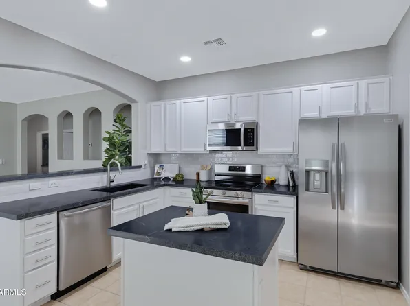 42523 W SANTA FE Street, Maricopa, AZ 85138