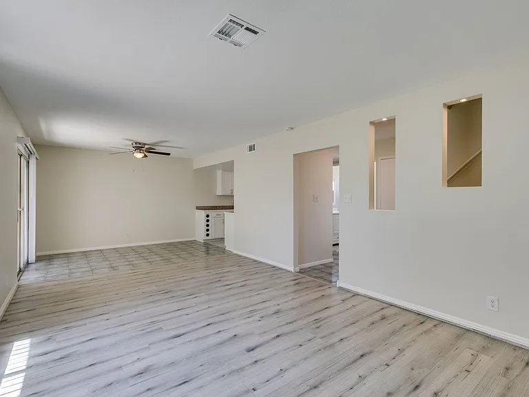 784 Anne Ln — Photo 16