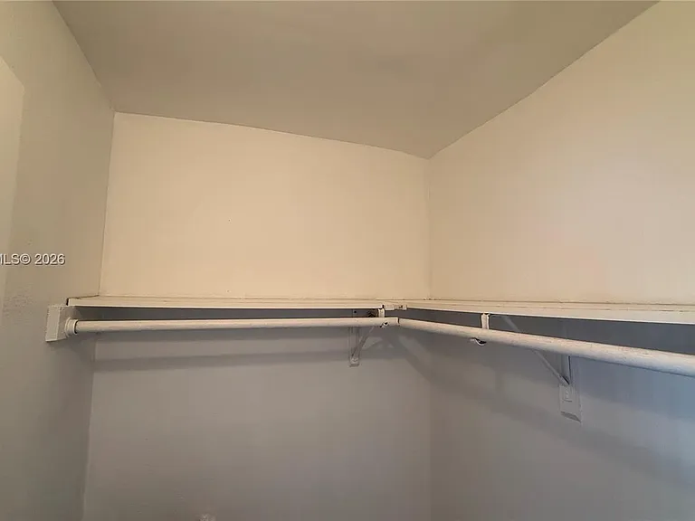 5168 NE 6th Ave #407 — Photo 30