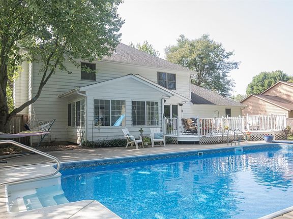 3rd image of 205 Andover Dr