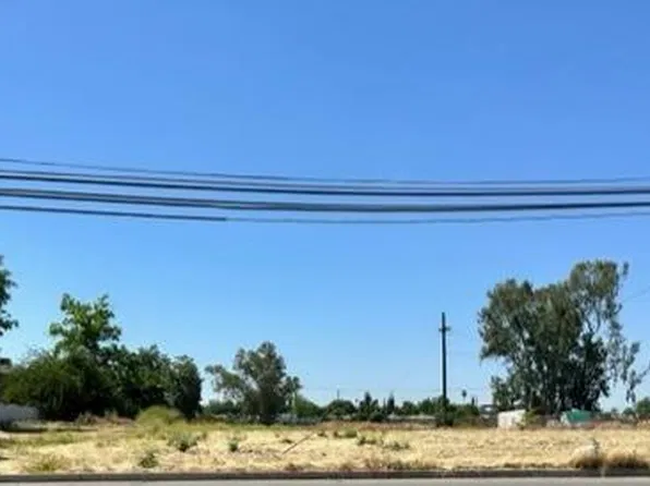 1013 E Yosemite Ave, Madera, CA 93638