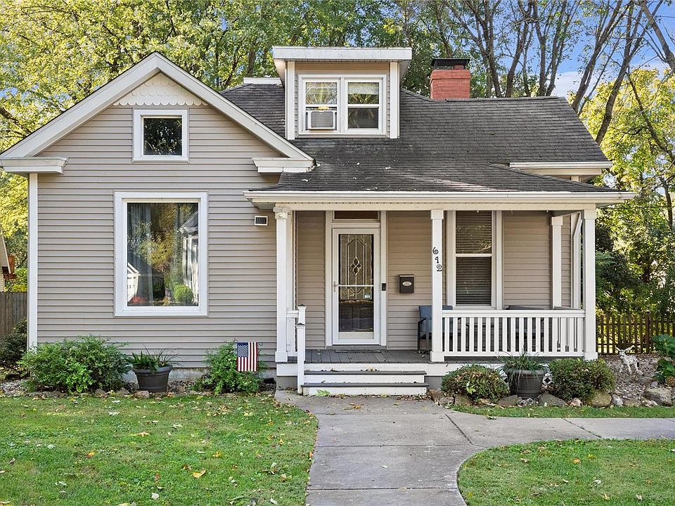 1st image of 612 Dewey Ave
