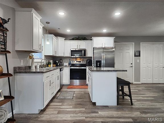 4th image of 202 Macintosh Ln