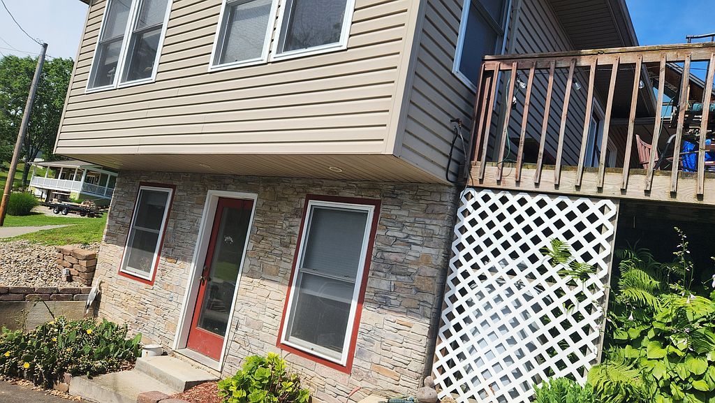 21408 Rose Ln - Property Image