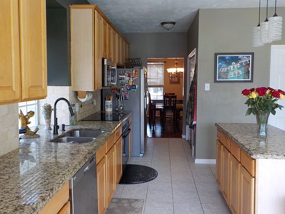 3rd image of 11819 Chateau Trl