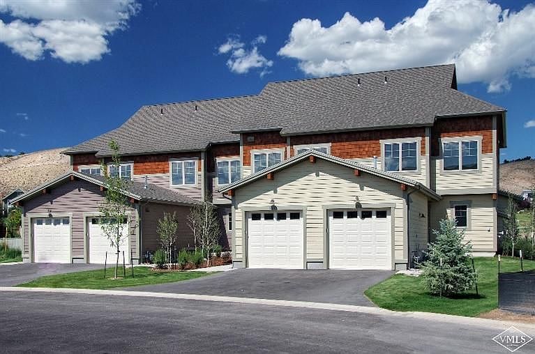 2nd image of 1056 Montgomerie Cir