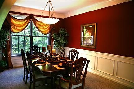 Elegant Dining