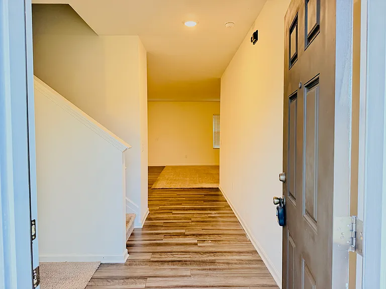 125 Carnaby St — Photo 3
