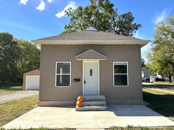 421 Cedar St, Iowa Falls, IA 50126