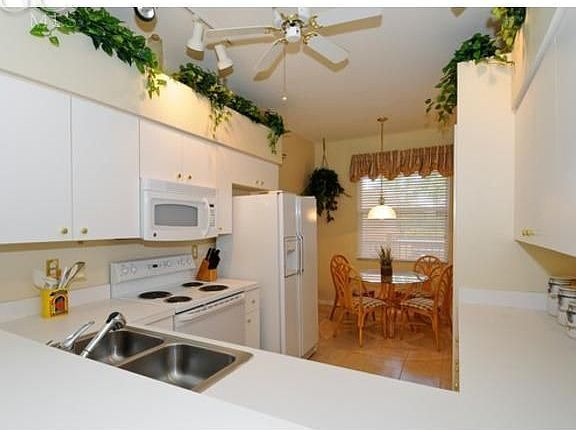 3rd image of 9300 Highland Woods Blvd Unit 3207