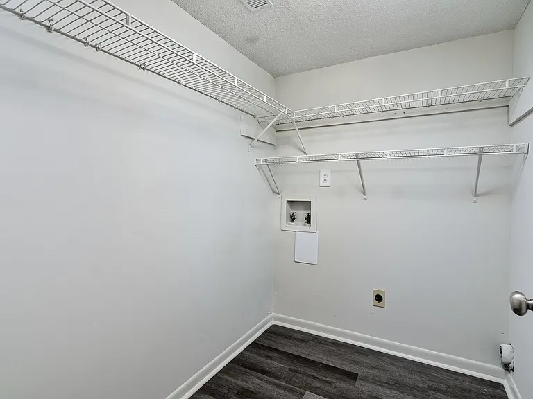 Willow - Washer Dryer Connections
