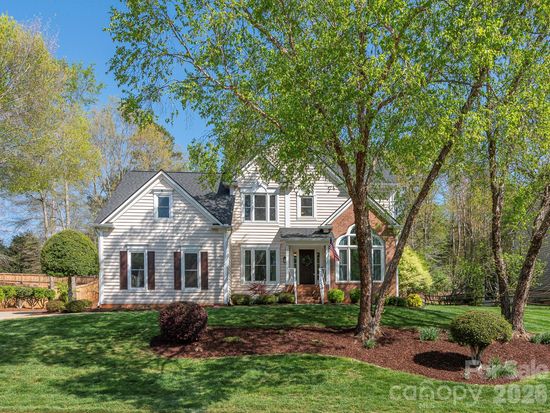 2824 Providence Spring Ln, Charlotte, NC 28270