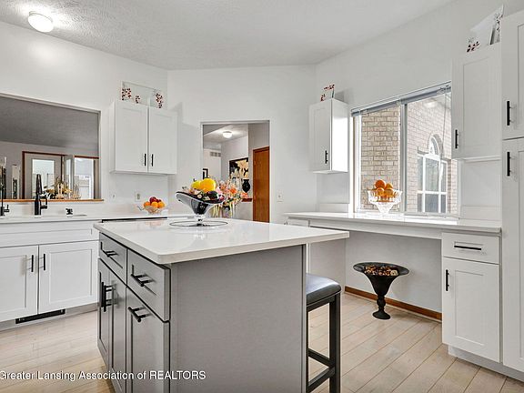 5th image of 1441 Weatherhill Ct