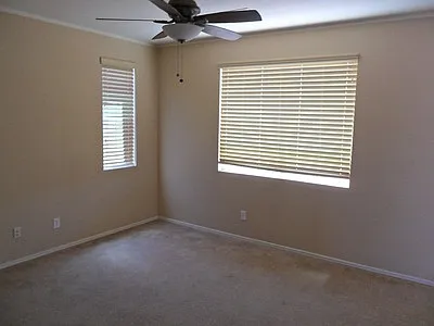 Beautiful Buckeye home in Ironwood Vista neighborhood — Photo 4