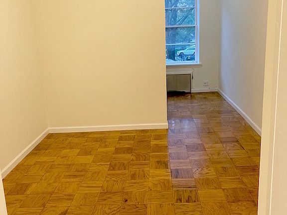 2nd image of 335 W 29th St #D1