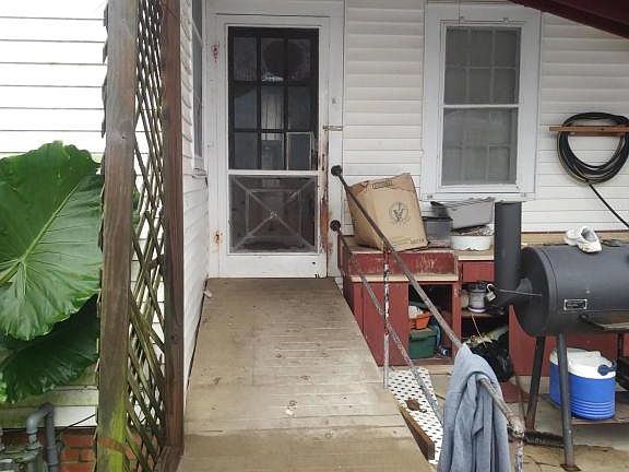 2nd image of 106 S Saint Valerie St
