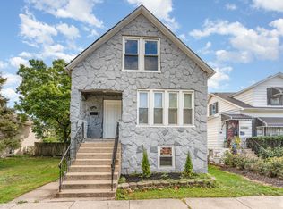12413 S Carpenter St, Calumet Park, IL