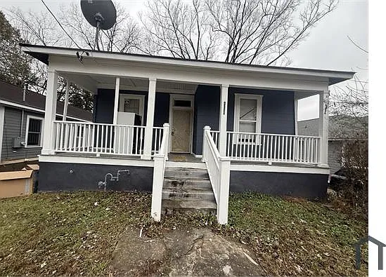 1044 Sparks St SW — Photo 1