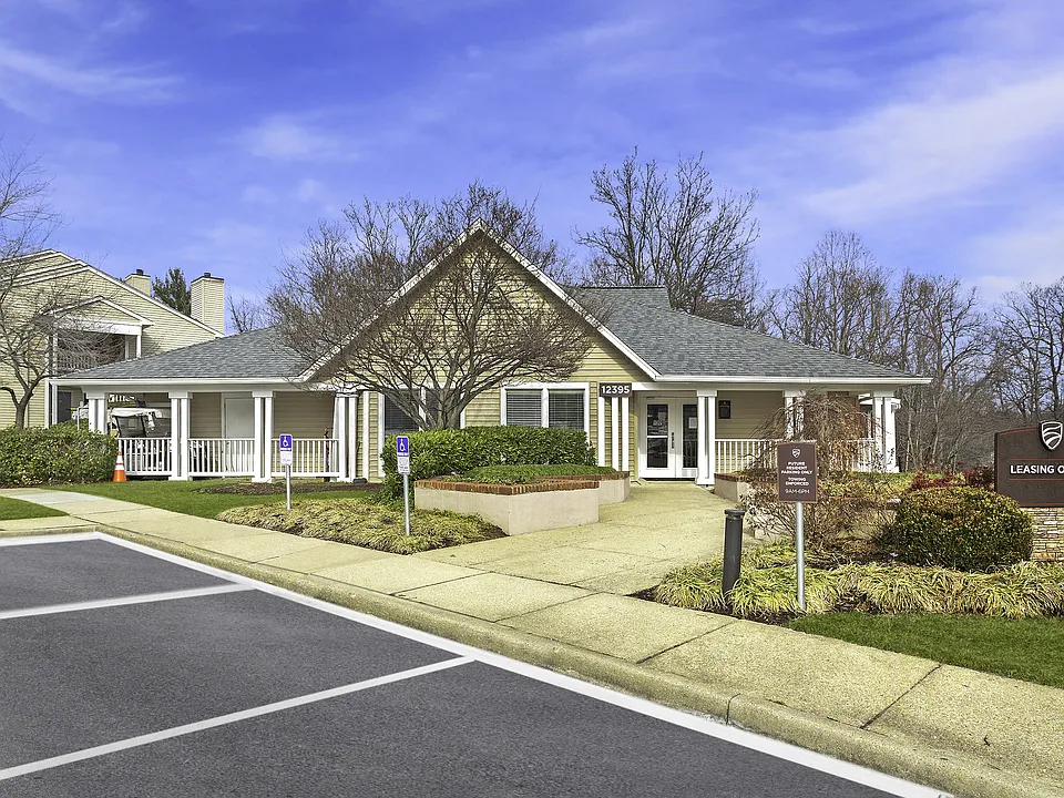 Springwoods at Lake Ridge leasing office