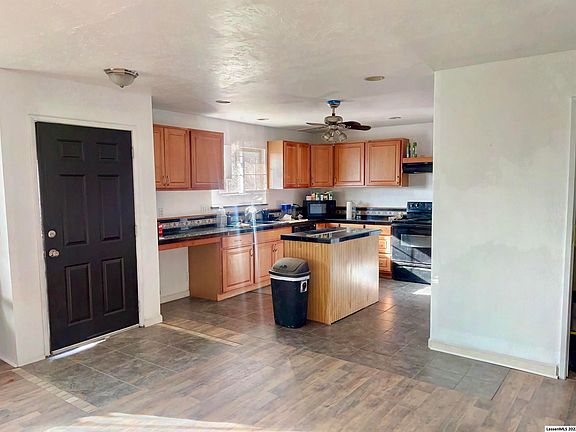 5th image of 710-465 Lake Ave