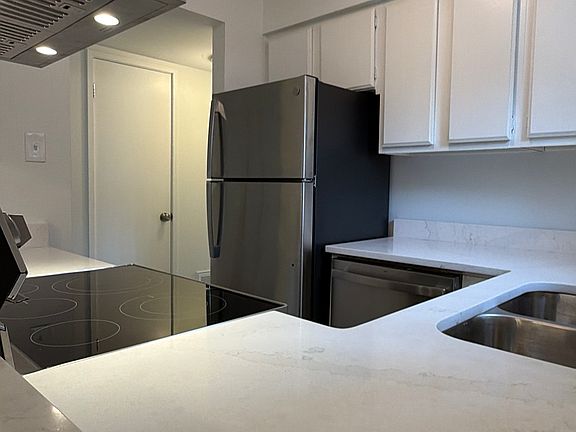 2nd image of 3619 W Markham St APT 1