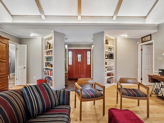 5th image of 8528 Chimneyrock Blvd