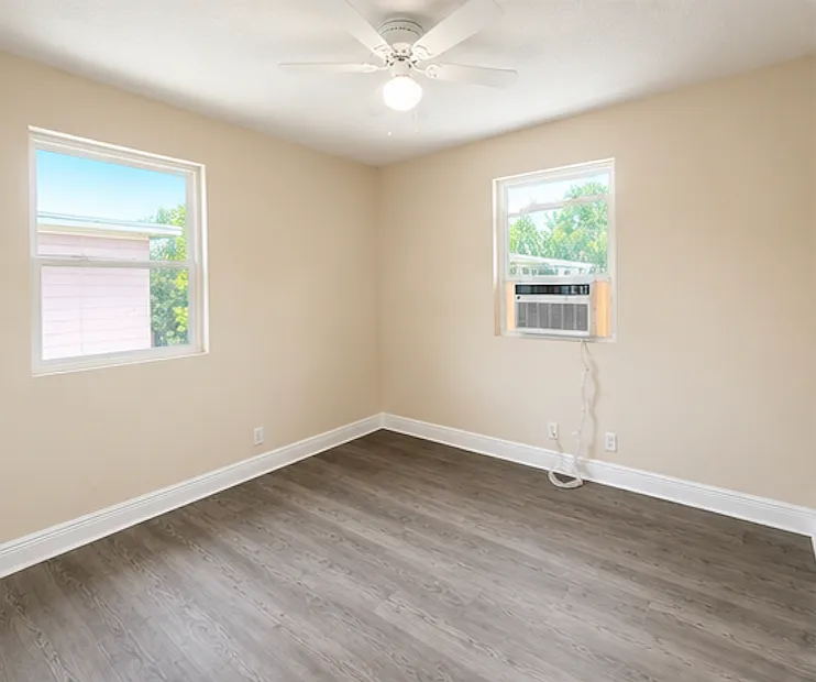 2 bed, 694 sqft, $895 — Photo 2