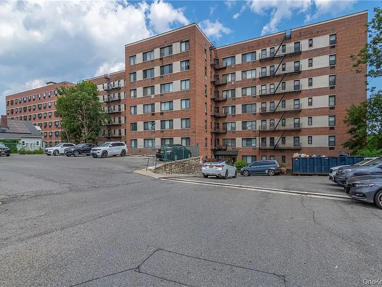 411 Bronx River Rd #2K — Photo 14
