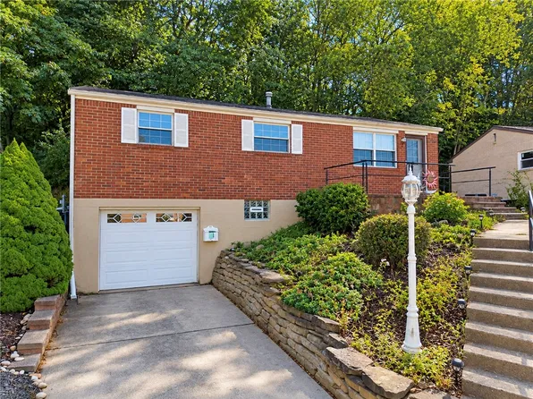 111 Greenview Dr, Verona, PA 15147