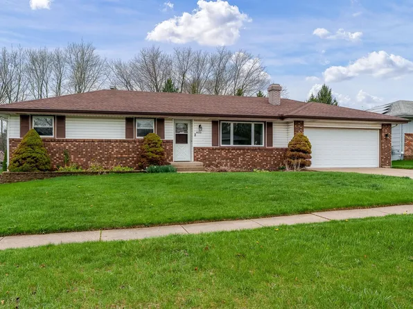 4420 Harvest Trl, Loves Park, IL 61111