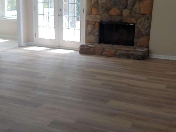 2nd image of 1118 Blazing Rdg