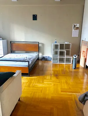 Rented by Ben & Company Inc. | media 25