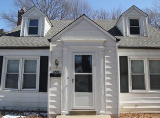 1222 N Geyer Rd, Saint Louis, MO 63122