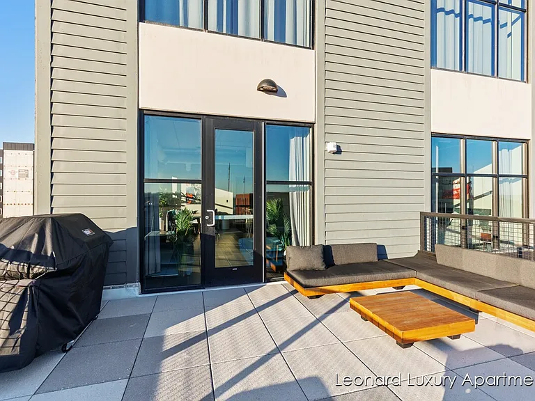 The Leonard Luxury Apartments — Photo 120