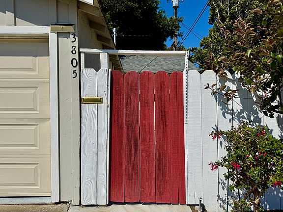 4th image of 3805 Pacific Blvd #3805